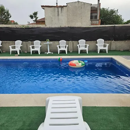 Con Piscina 50 Minutos Madrid En Escalona Сasa de vacaciones