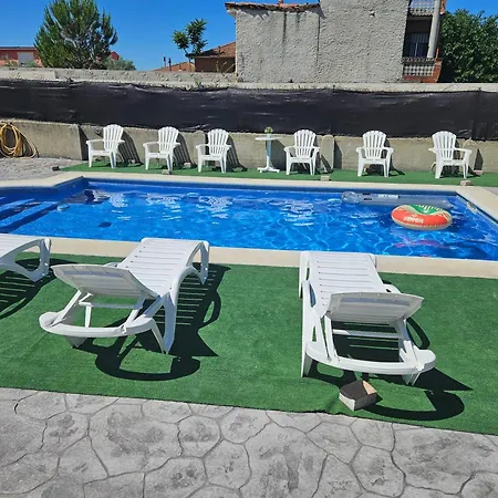 Con Piscina 50 Minutos Madrid En Escalona Сasa de vacaciones