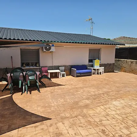 Con Piscina 50 Minutos Madrid En Escalona Сasa de vacaciones *